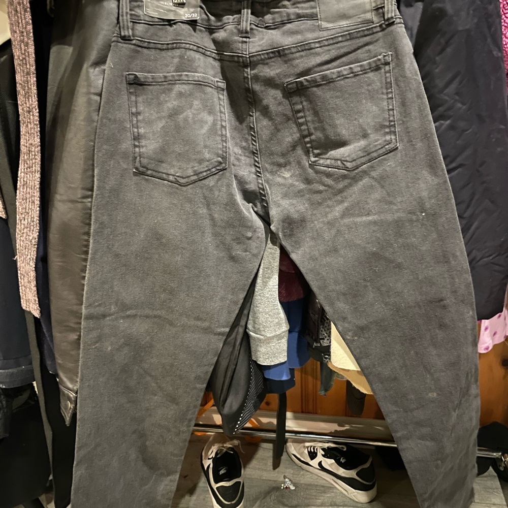 Brand new tags on wines blue note jeans